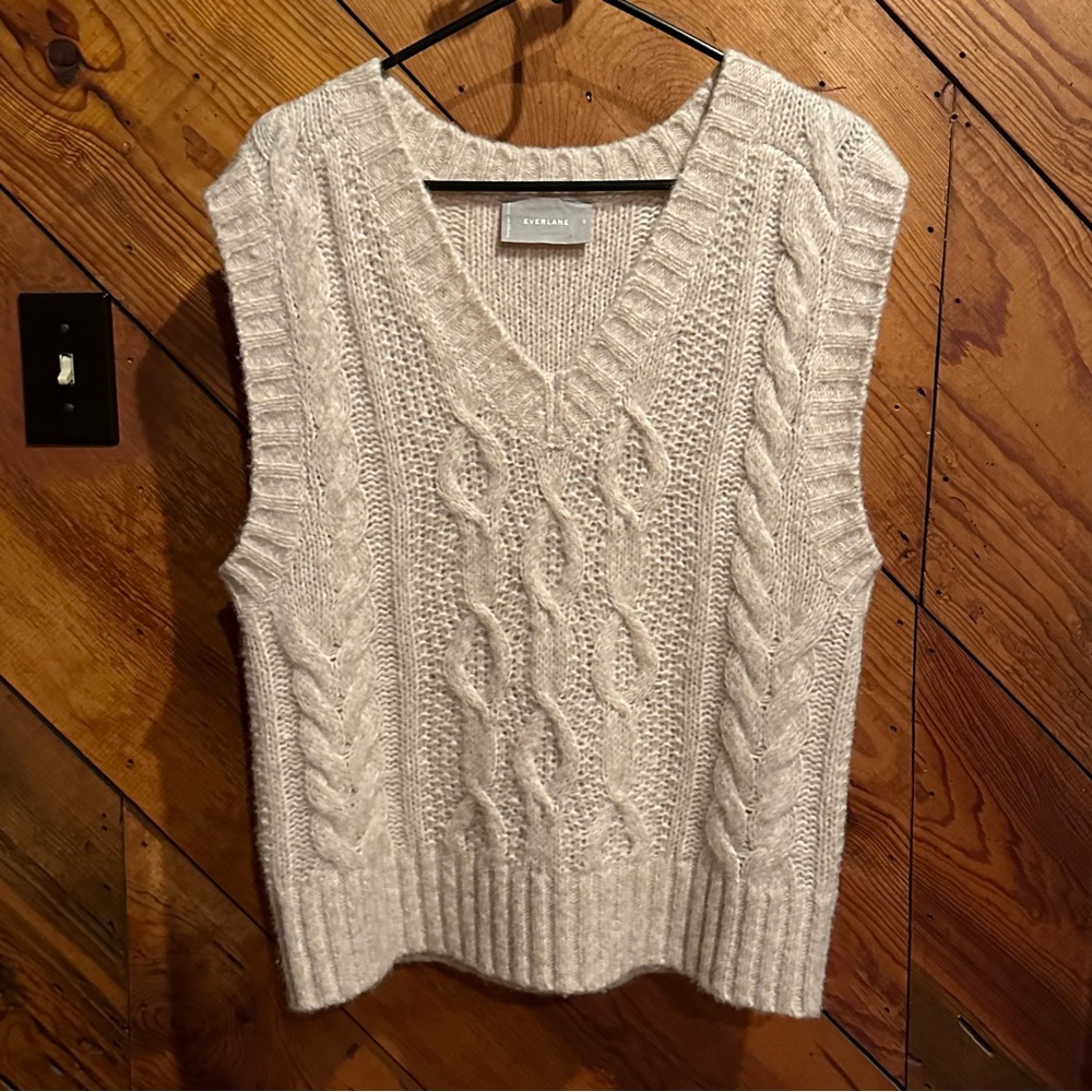 Everlane Cloud Cable-Knit Vest
